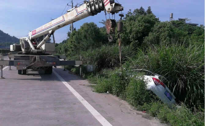 江城区重载吊车救援 江城区重载吊车救援